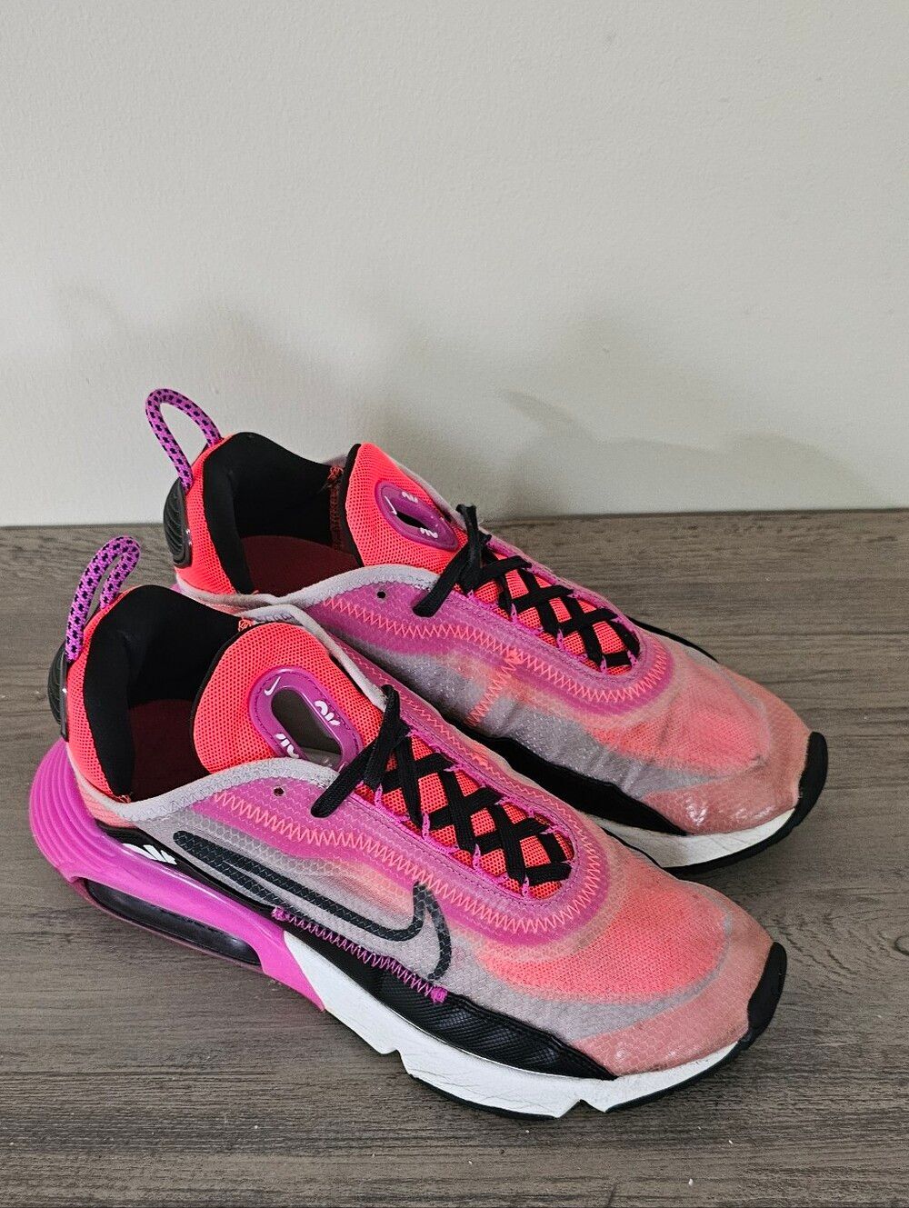 Nike Air Max 2090 Retro Futurism Iced Lilac Womens 7.5 Running Sneaker